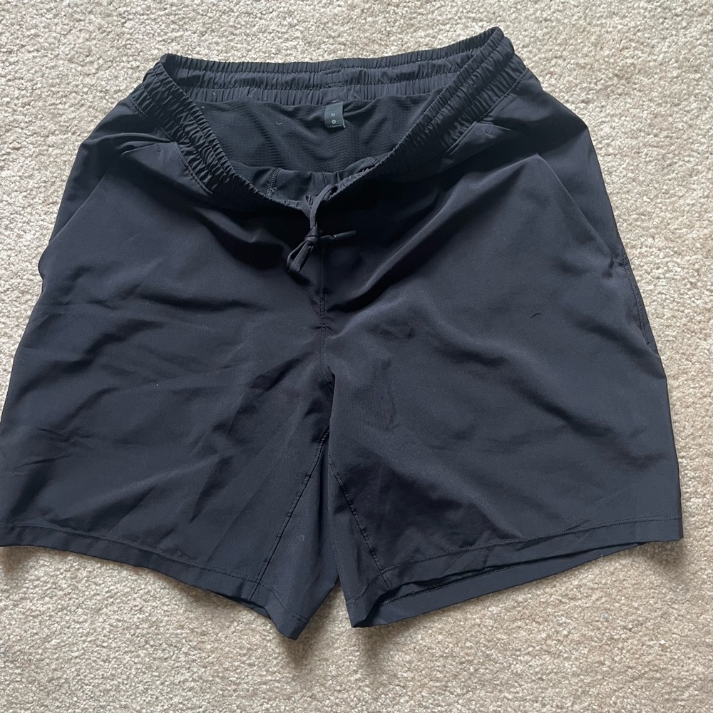 Men's Lululemon Pace Breaker, Medium, 7” lined, Black